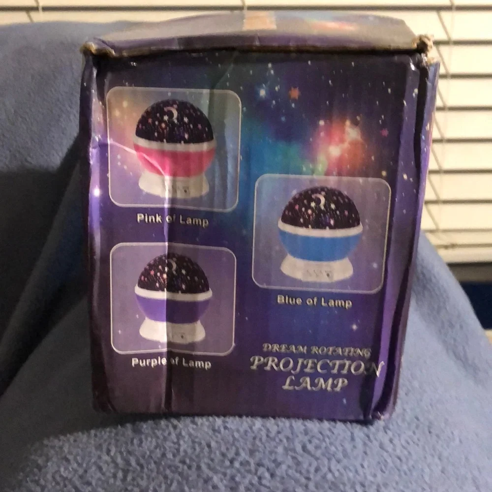 Rotating projecting lamp